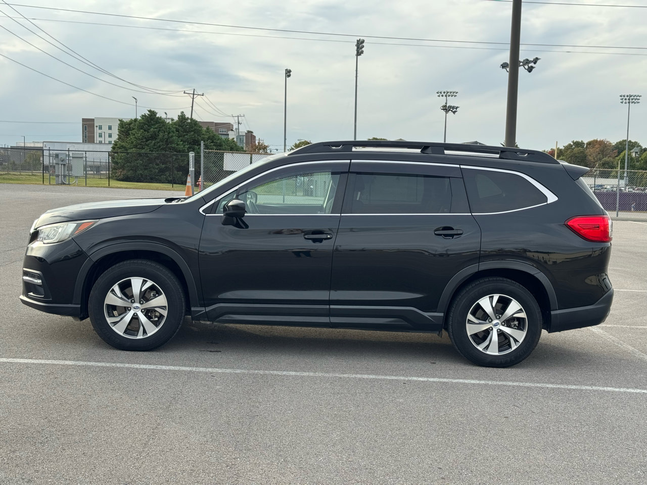 Used 2019 Subaru Ascent Premium w/ Popular Package #3 image 9