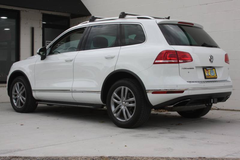 Used 2016 Volkswagen Touareg VR6 AWD/4WD image 10