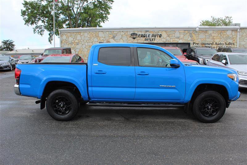 Used 2020 Toyota Tacoma SR5 AWD/4WD image 8