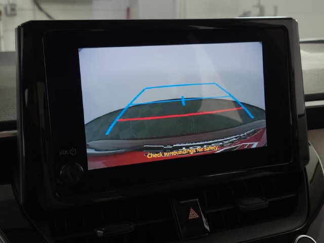 Used 2025 Toyota Corolla LE w/ LE Premium Package FWD image 18
