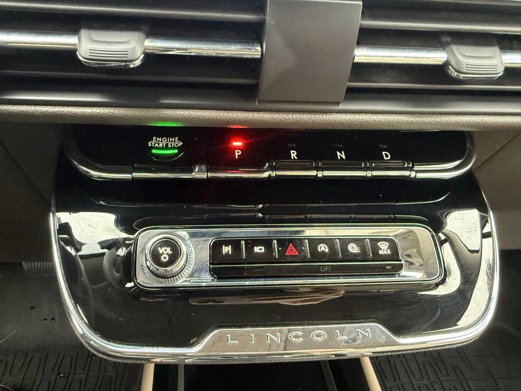 Used 2023 Lincoln Corsair AWD w/ Equipment Group 101A image 23