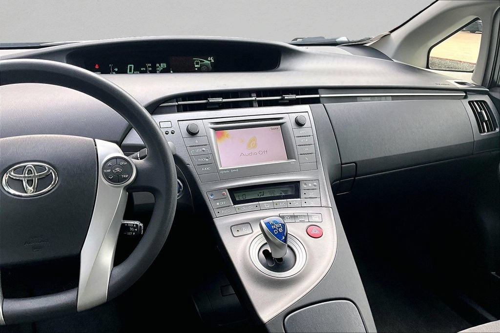 Used 2013 Toyota Prius Three w/ Solar Roof Pkg FWD image 10