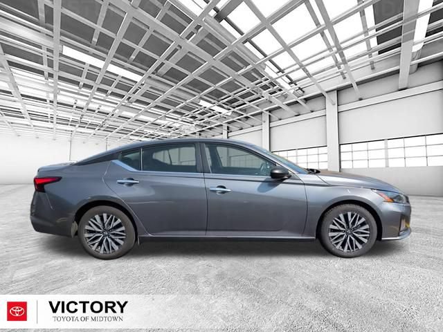 Used 2024 Nissan Altima 2.5 SV FWD video 2