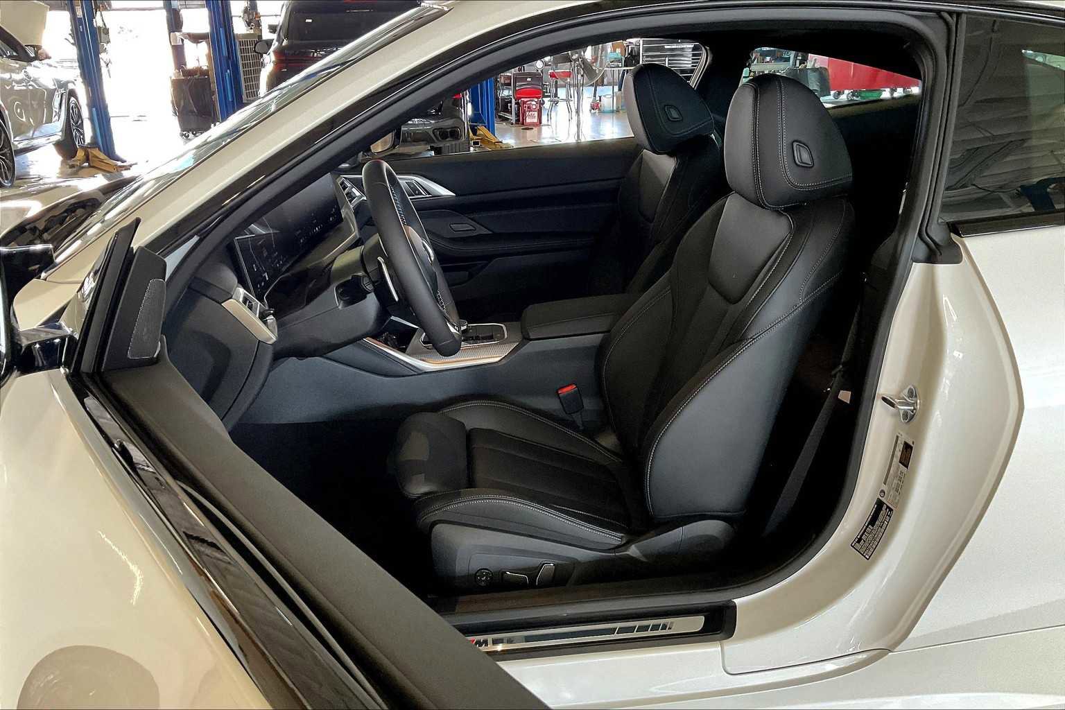 New 2026 BMW M440i Coupe w/ Premium Package image 9