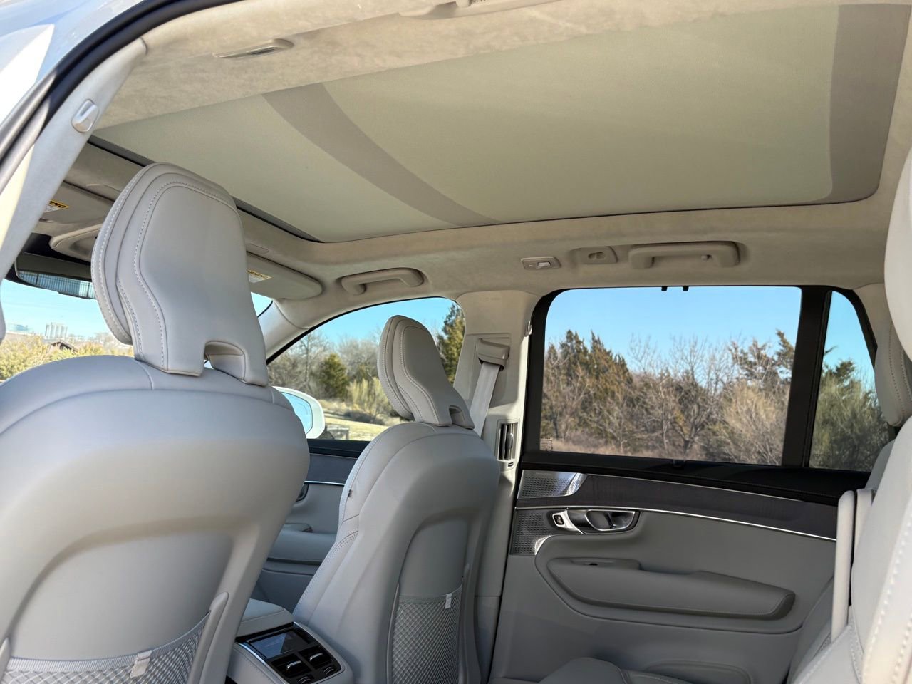 New 2026 Volvo XC90 B6 Ultra w/ Lounge Package image 25