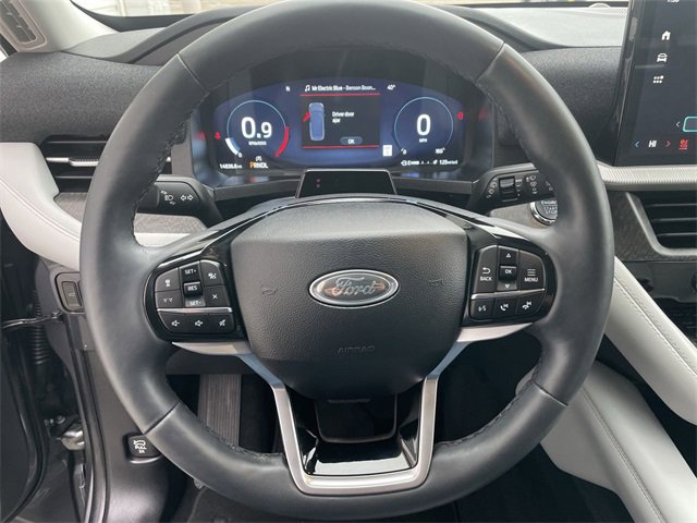Used 2025 Ford Explorer Platinum w/ LUX Leather Package image 14