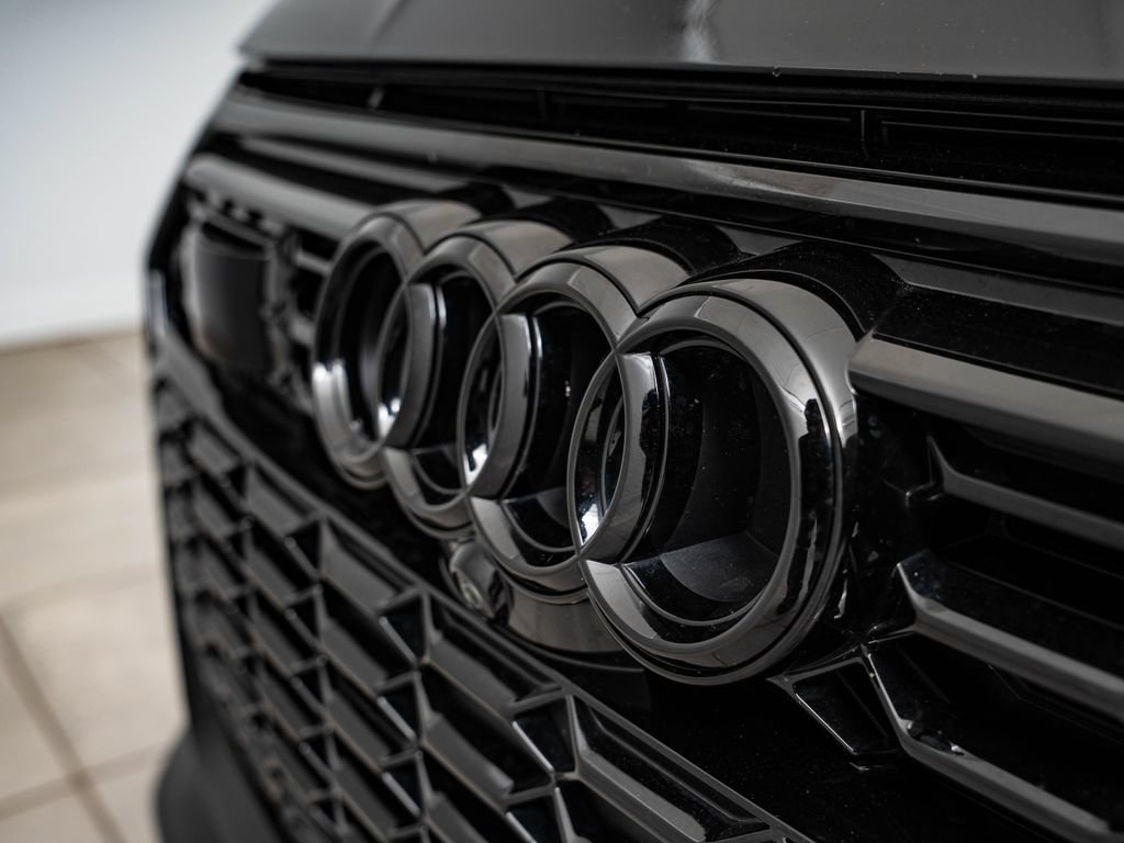 Used 2023 Audi RS 6 AWD/4WD image 3