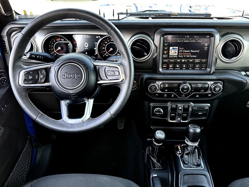 Used 2023 Jeep Wrangler Sahara image 10