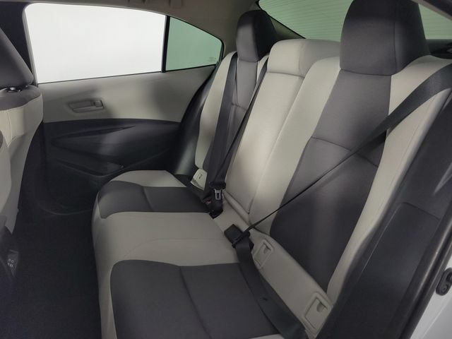 Used 2025 Toyota Corolla LE FWD image 17
