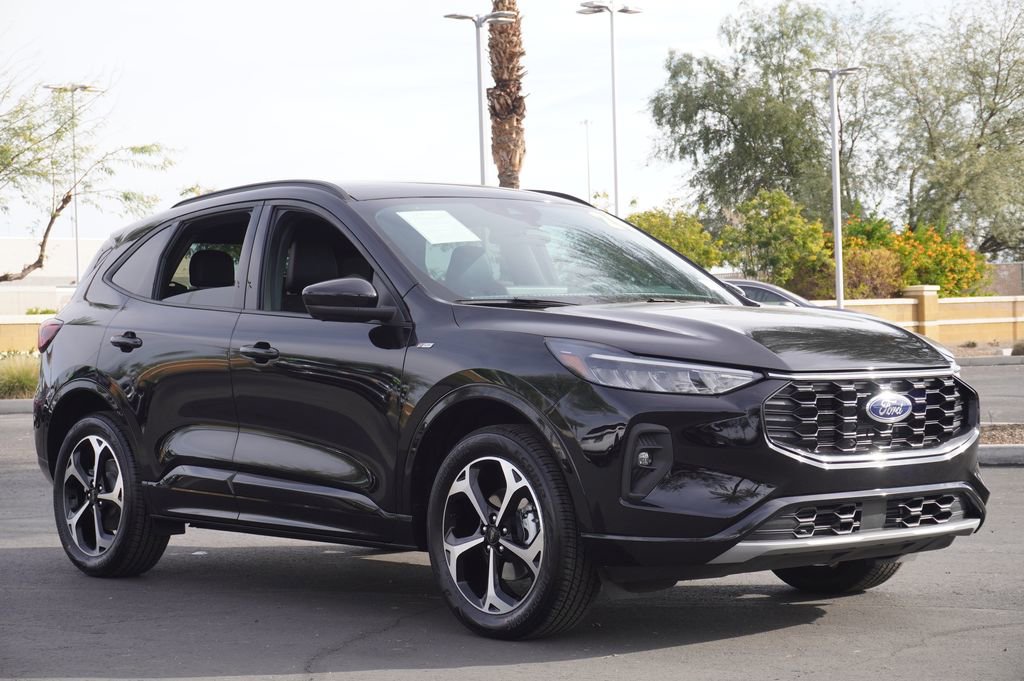 Used 2024 Ford Escape ST-Line Select w/ Tech Pack #2 image 4