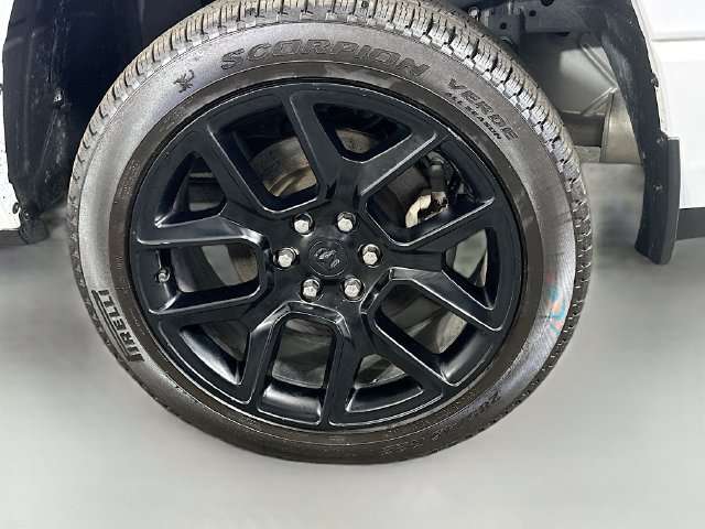 Used 2023 RAM 1500 Laramie AWD/4WD image 29