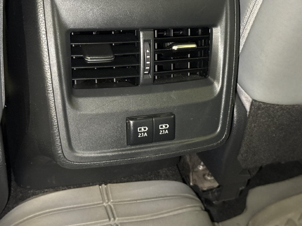Used 2020 Toyota Avalon XLE FWD image 17