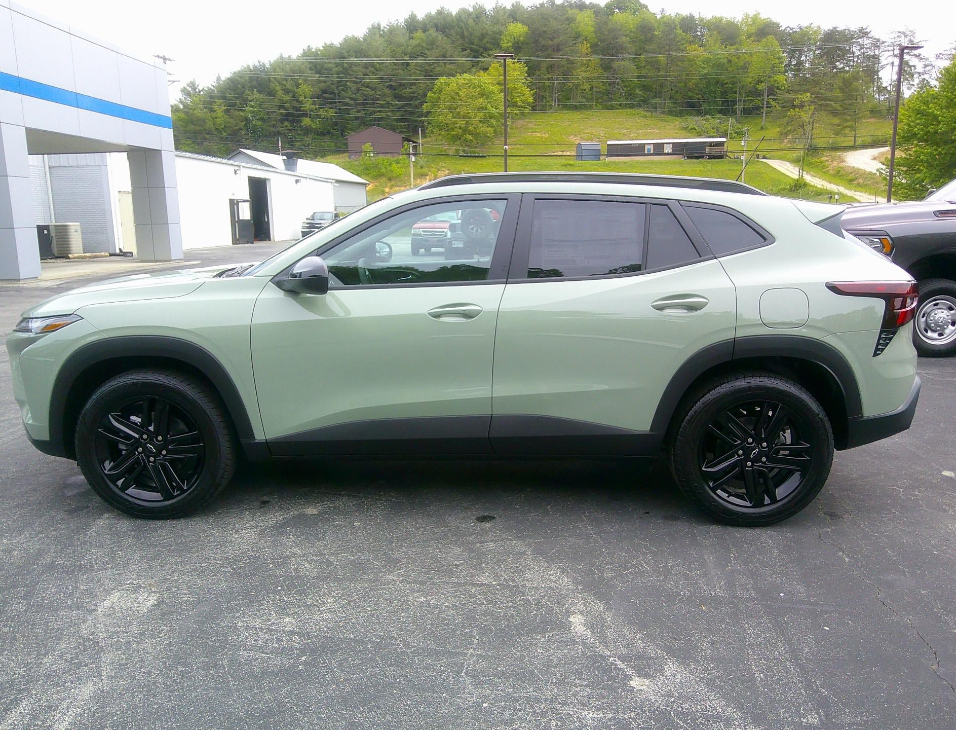 New 2026 Chevrolet Trax ACTIV w/ Driver Confidence Package FWD image 2