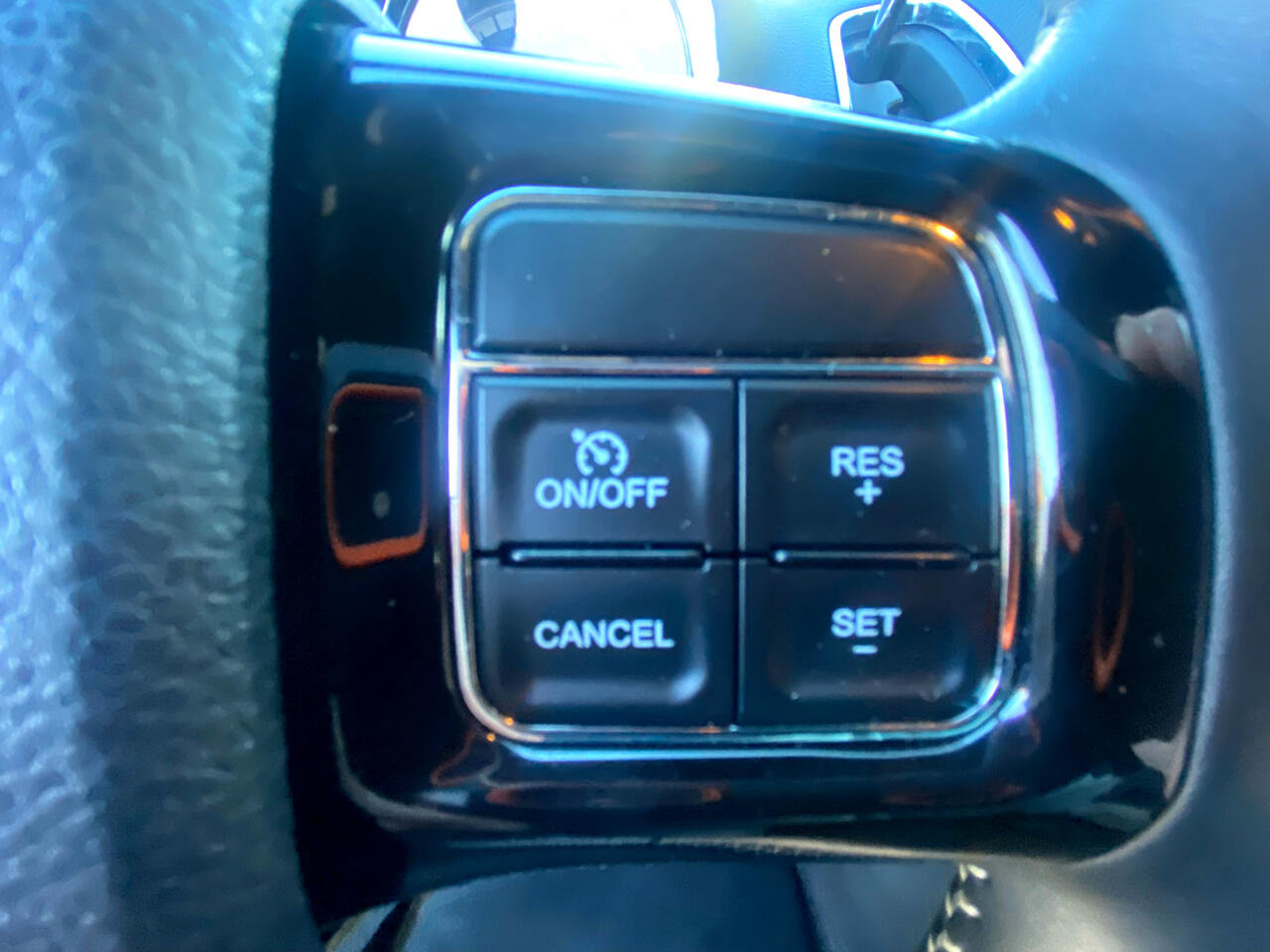 Used 2016 Dodge Grand Caravan SE image 21