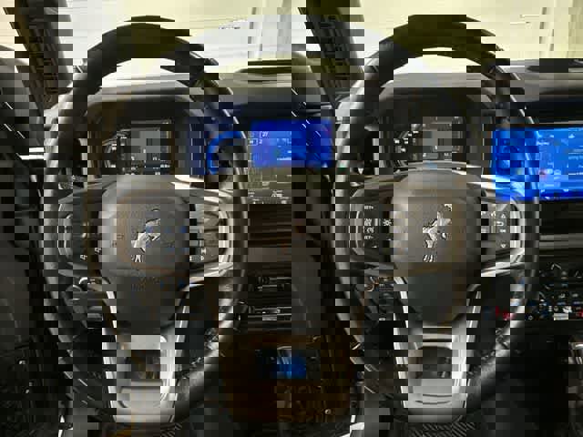 Certified 2022 Ford Bronco Black Diamond image 7