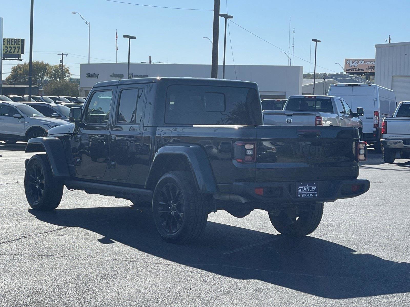 Used 2023 Jeep Gladiator Overland image 5