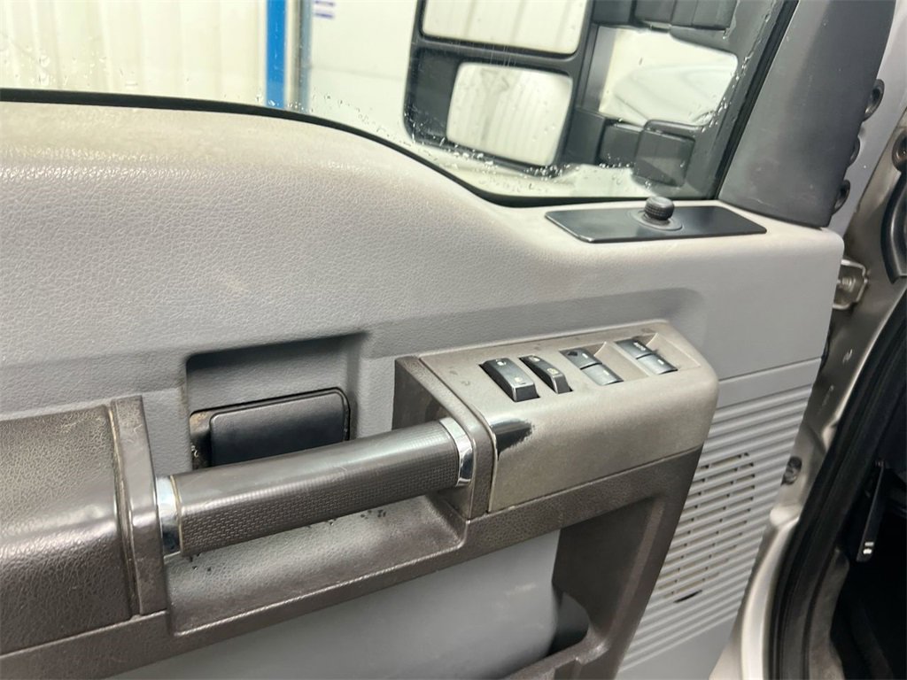 Used 2011 Ford F250 XLT w/ XLT Interior Pkg image 19