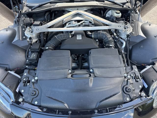 Used 2020 Aston Martin V8 Vantage Coupe RWD image 32