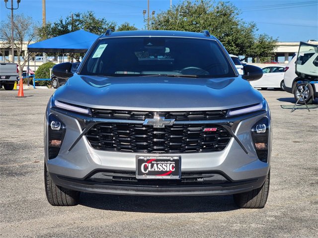 Used 2024 Chevrolet Trax RS w/ Driver Confidence Package video 2