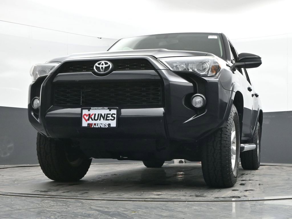 Used 2015 Toyota 4Runner SR5 image 45