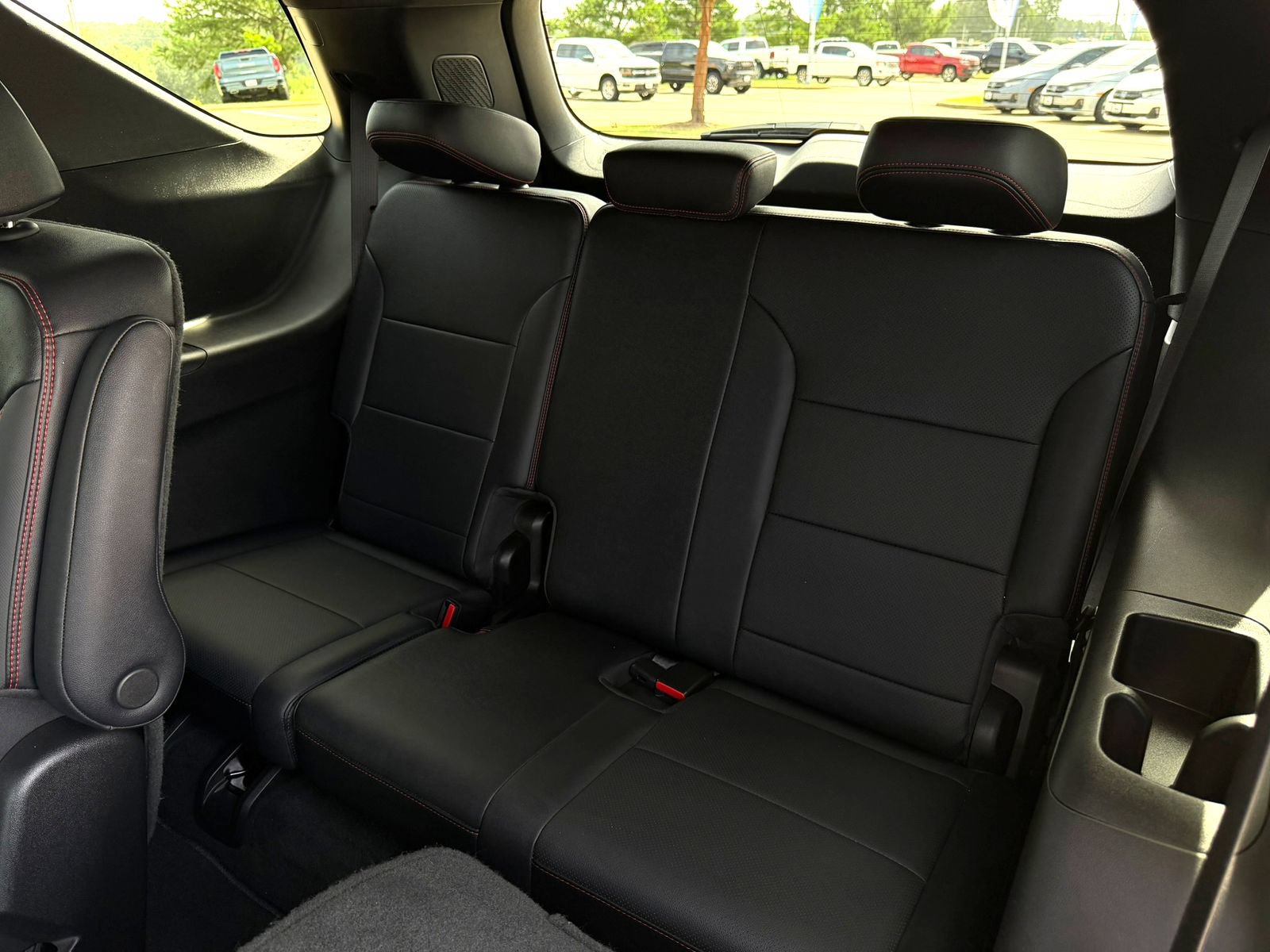 Used 2026 Chevrolet Traverse RS w/ LPO, Floor Liner Package FWD image 33