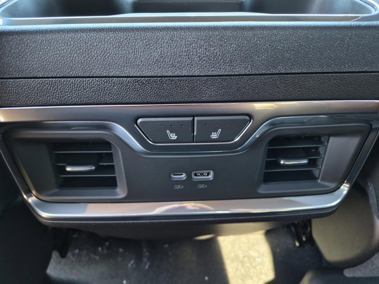 New 2026 GMC Sierra 2500 Denali Ultimate w/ Max Trailering Package image 12