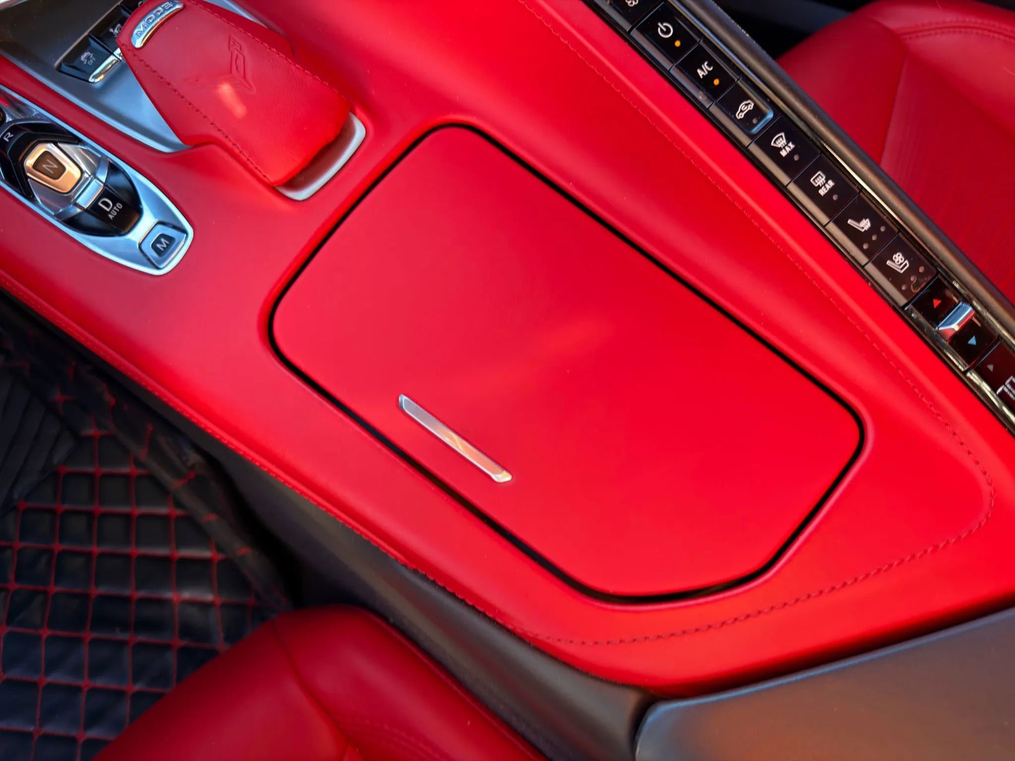 Used 2021 Chevrolet Corvette Stingray Premium Cpe w/ Z51 Performance Package image 35