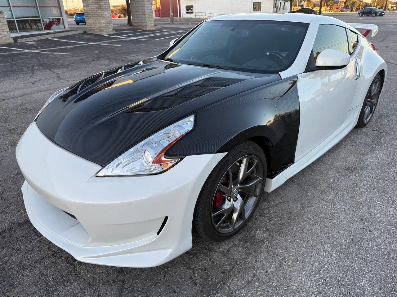 Used 2016 Nissan 370Z Coupe image 3