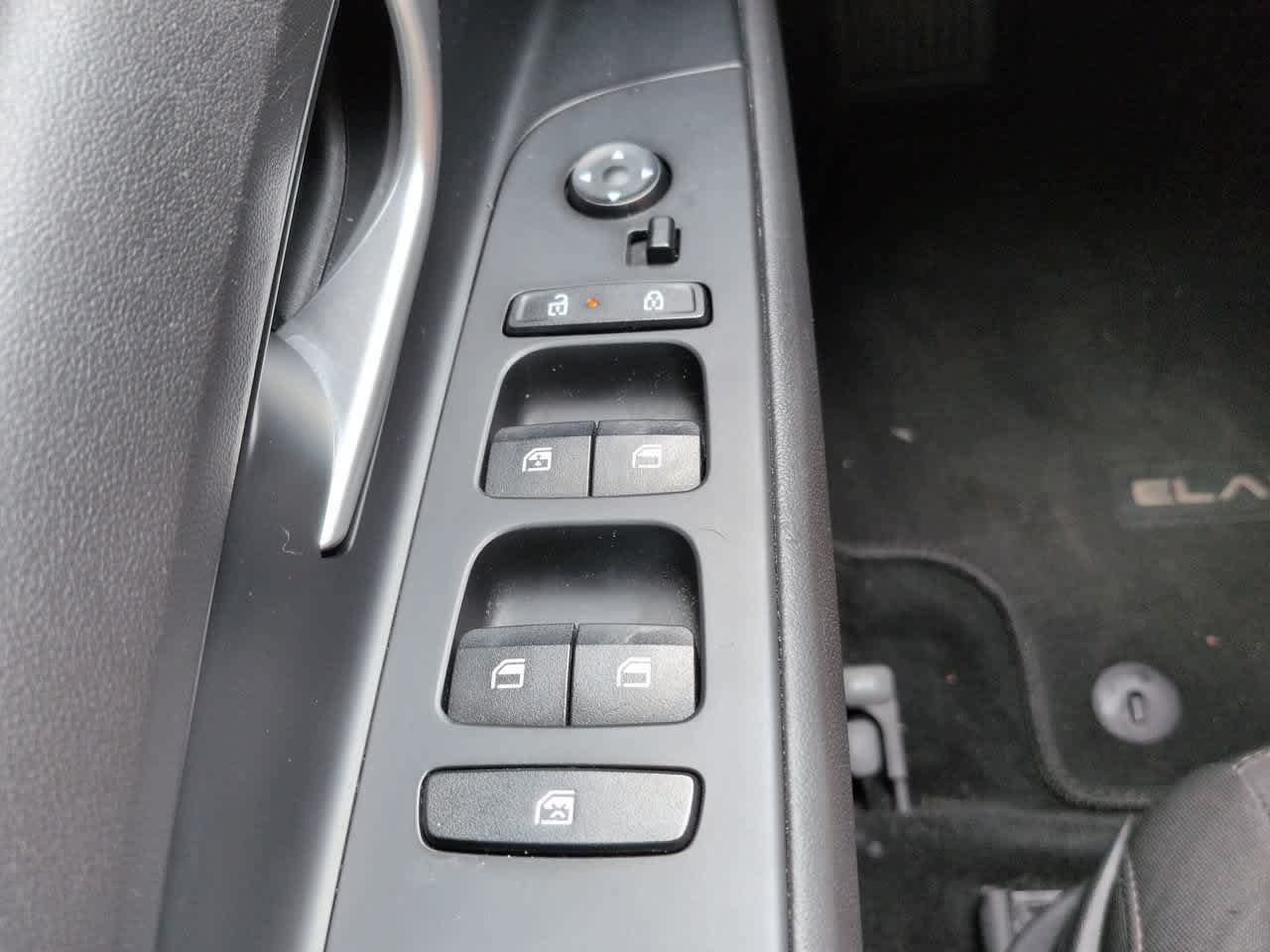 Used 2024 Hyundai Elantra Blue FWD image 22