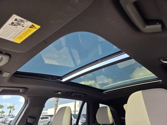 Used 2025 Volvo XC90 B5 Core AWD/4WD image 18