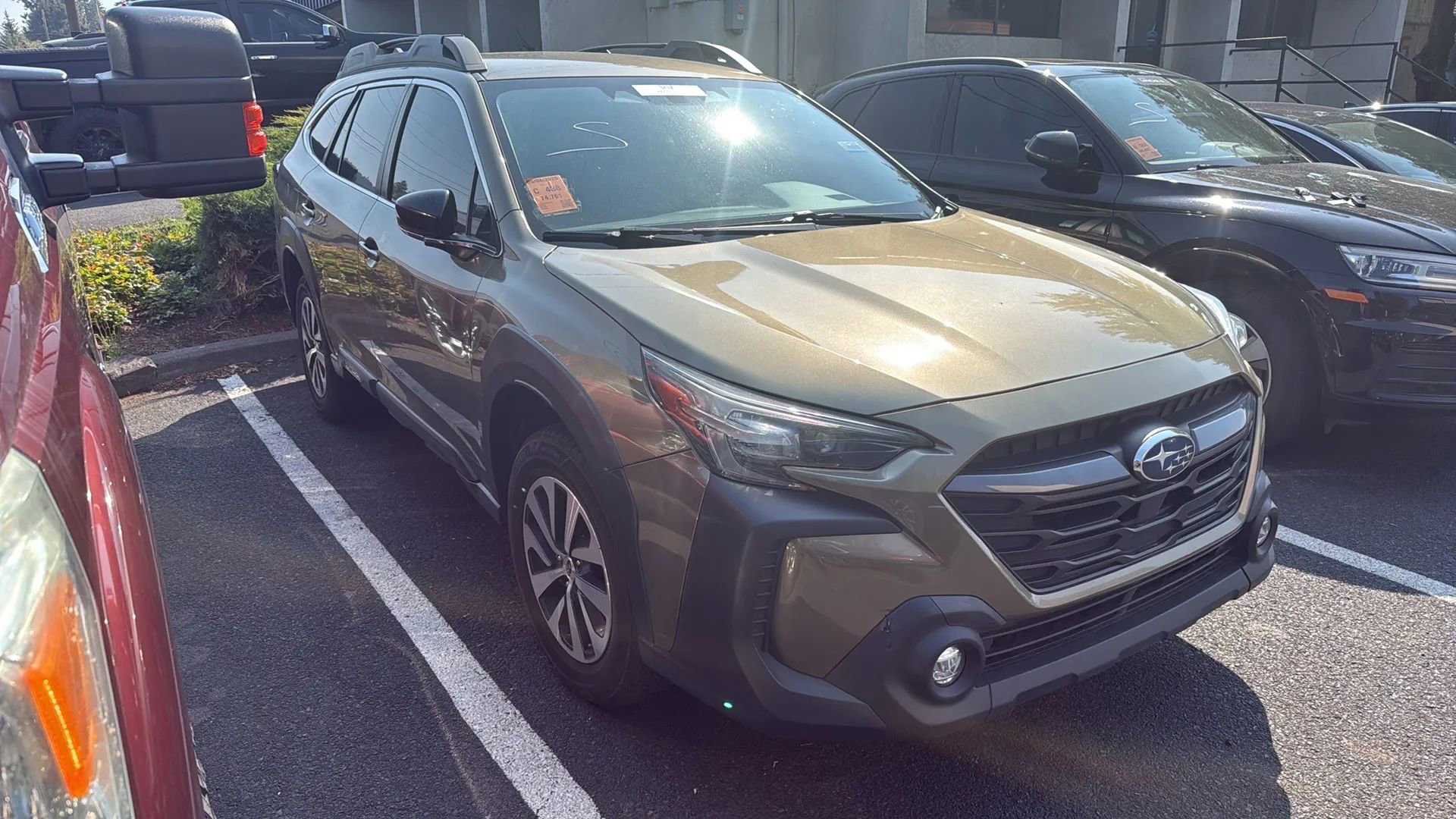 Used 2023 Subaru Outback Premium image 2