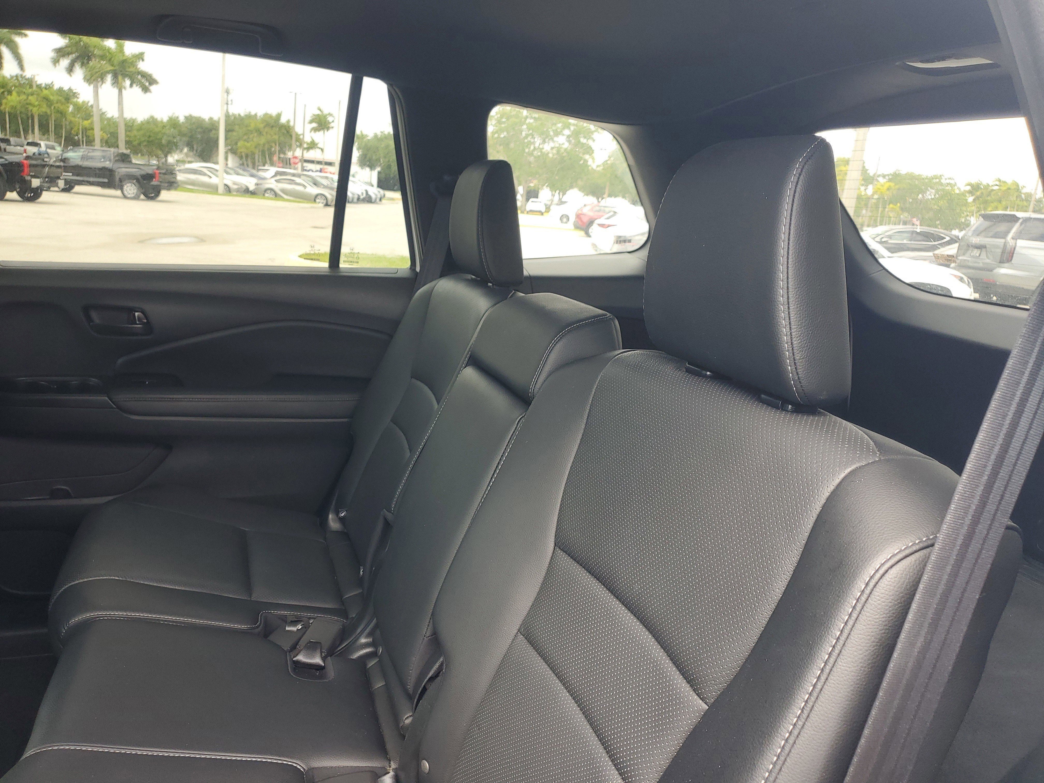 Used 2023 Honda Passport EX-L image 14