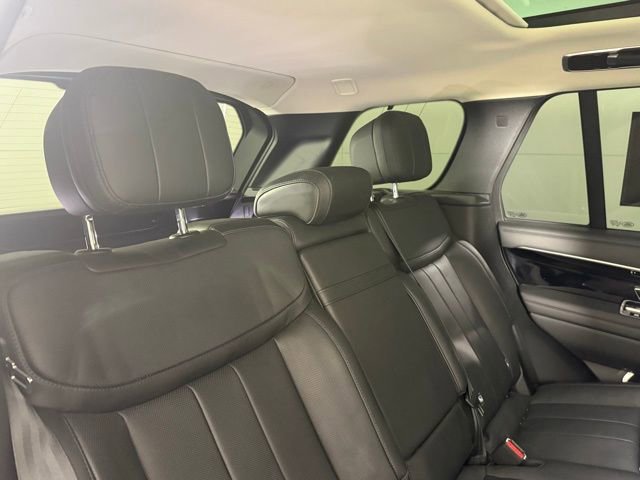 Used 2024 Land Rover Range Rover SE image 29