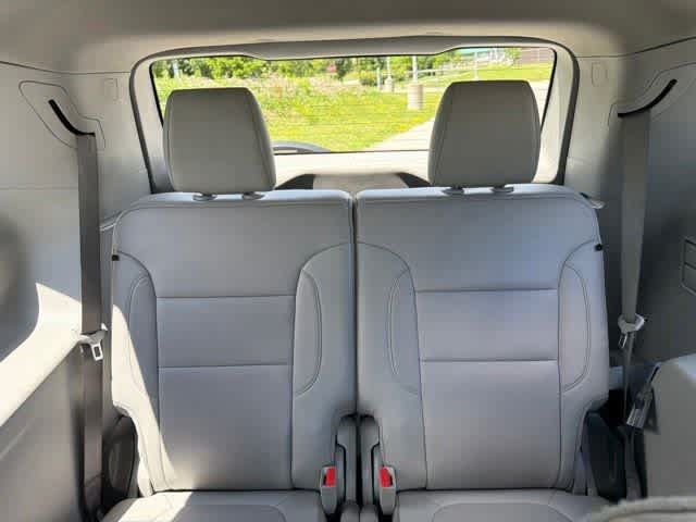Used 2020 GMC Acadia SLT w/ Trailering Package AWD/4WD image 16