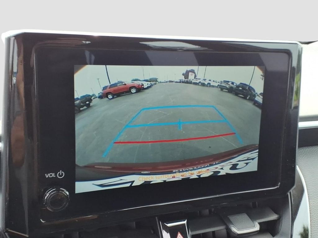 Used 2025 Toyota Corolla LE FWD image 17