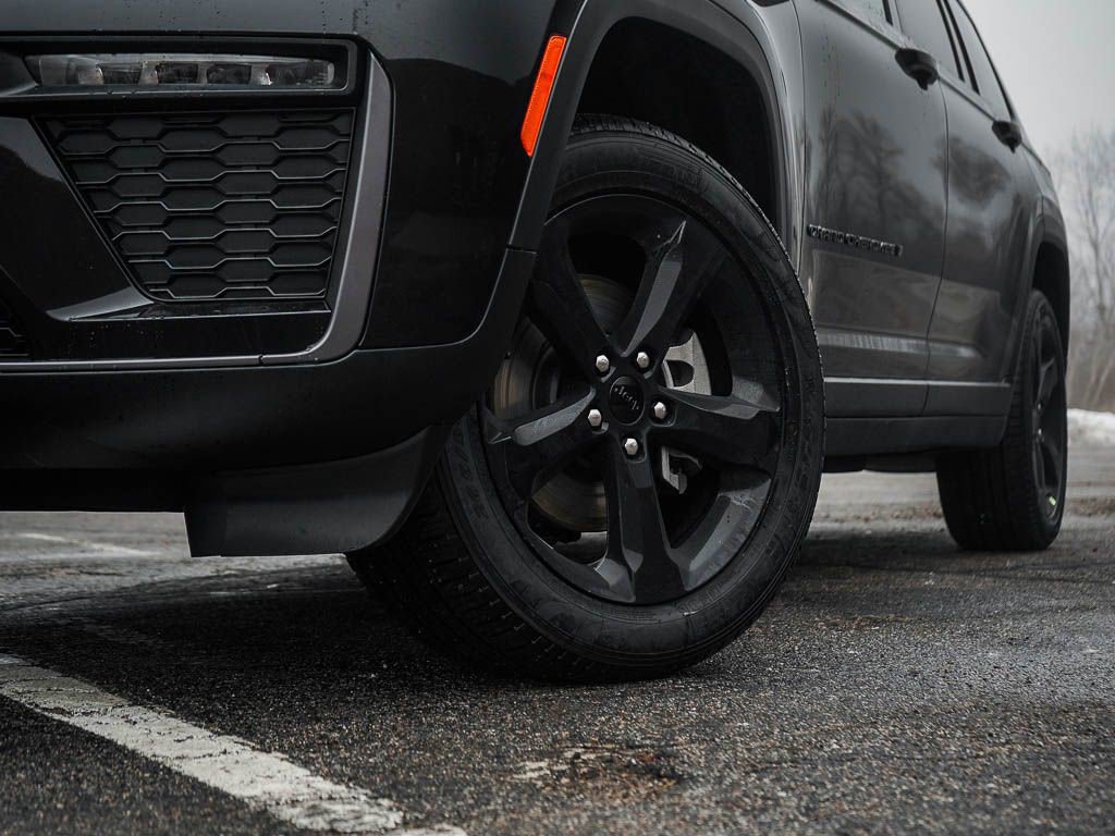 New 2026 Jeep Grand Cherokee L Limited w/ Limited Altitude Package AWD/4WD image 6