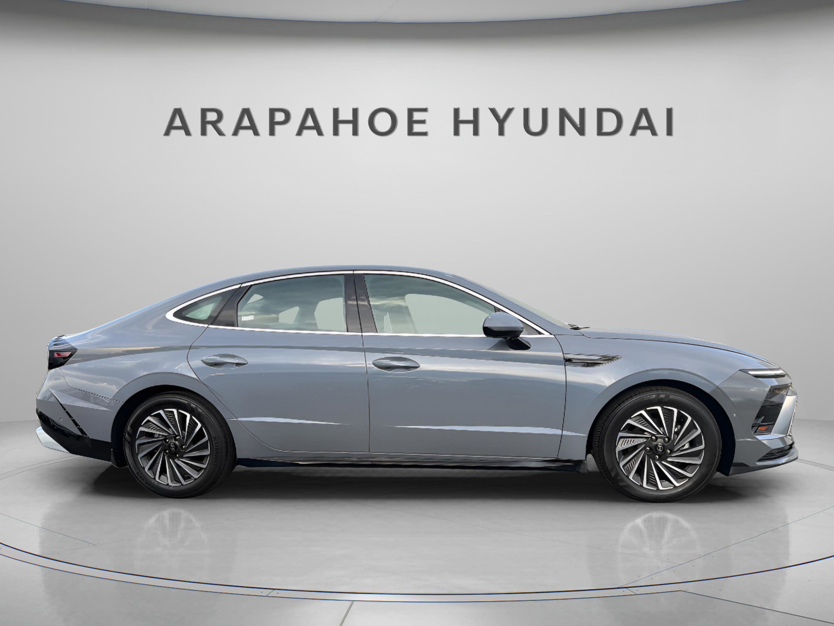 Used 2024 Hyundai Sonata Limited FWD image 6