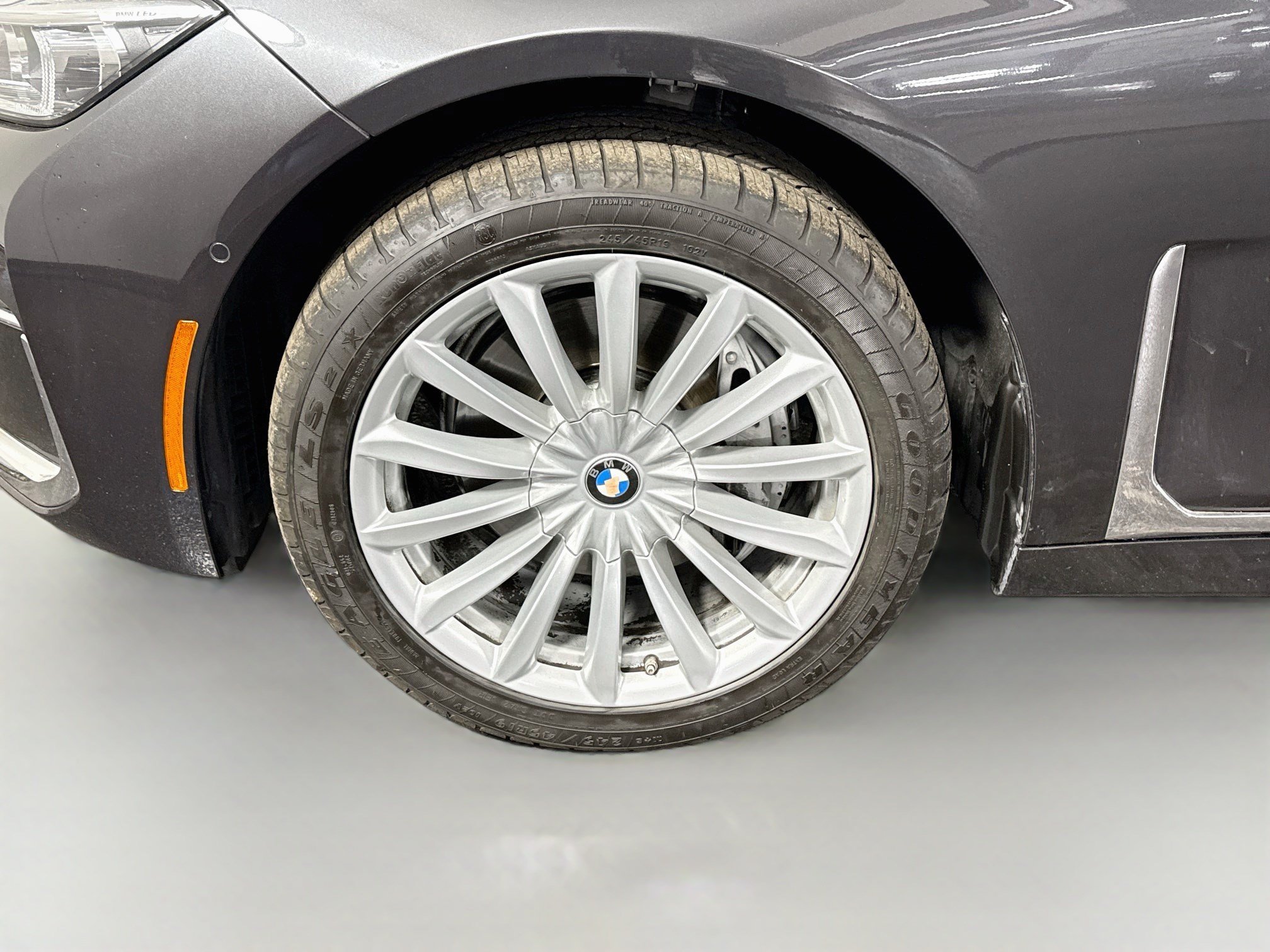 Used 2022 BMW 740i RWD image 38
