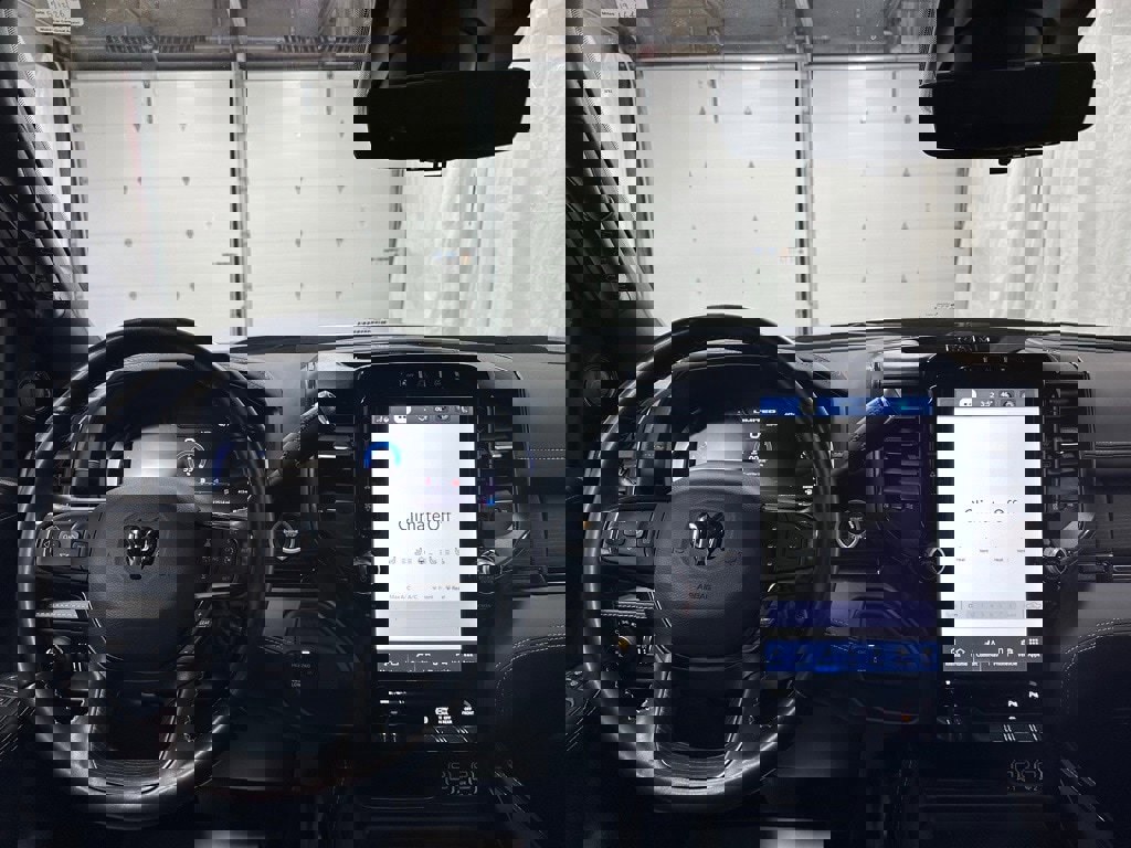 Used 2024 RAM 2500 Limited image 17