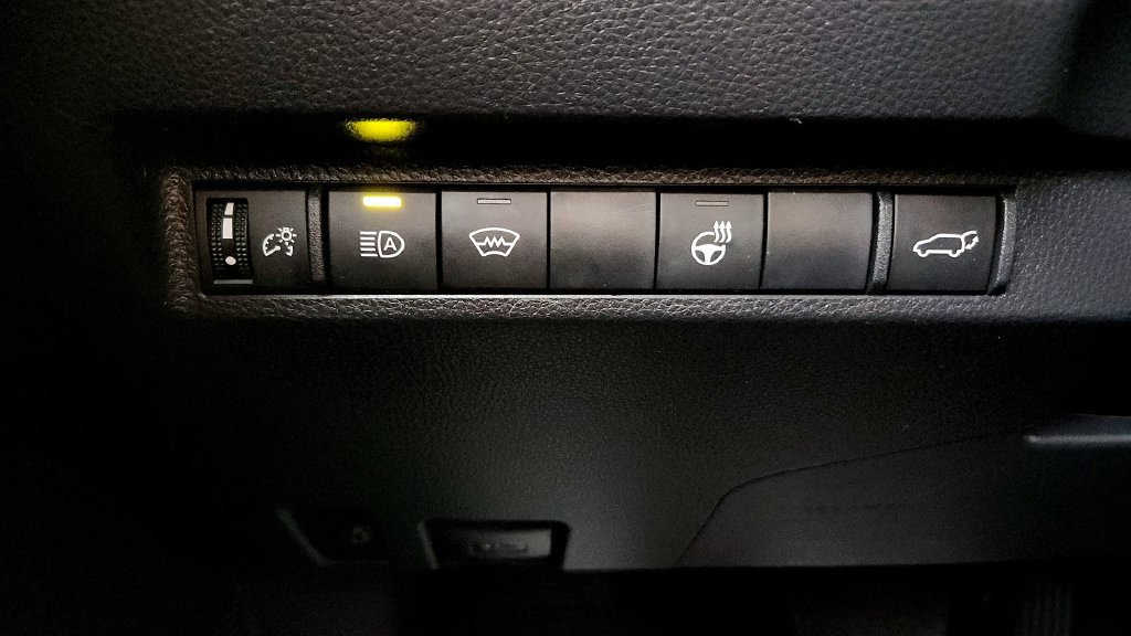 Certified 2023 Toyota RAV4 SE w/ Weather & Moonroof Package AWD/4WD image 29