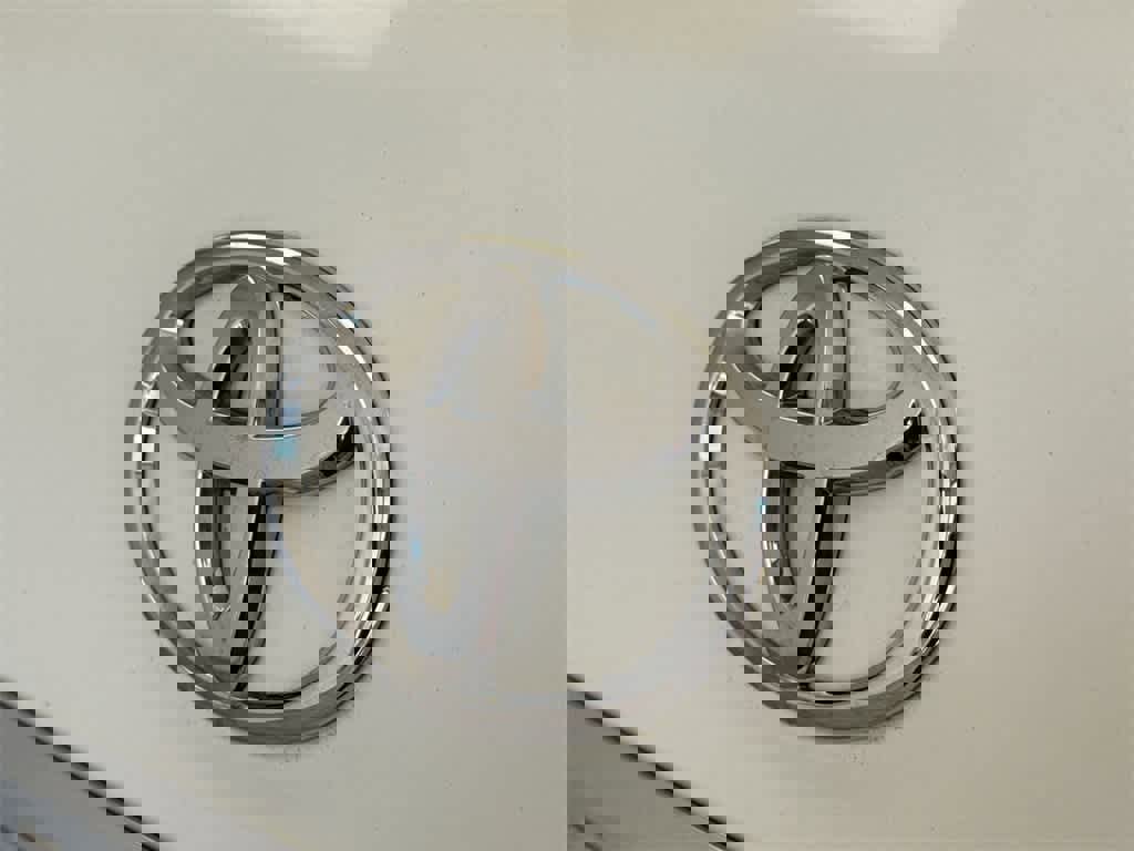 Used 2015 Toyota Land Cruiser image 12