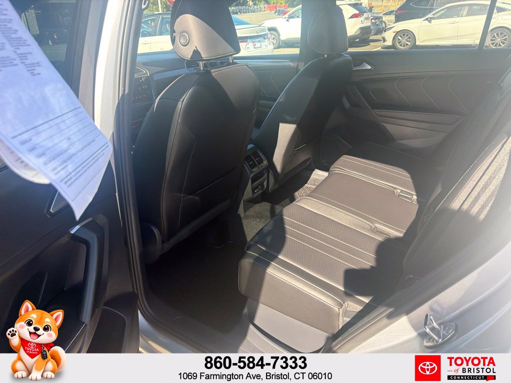 Used 2023 Volkswagen Tiguan SE R-Line AWD/4WD image 29