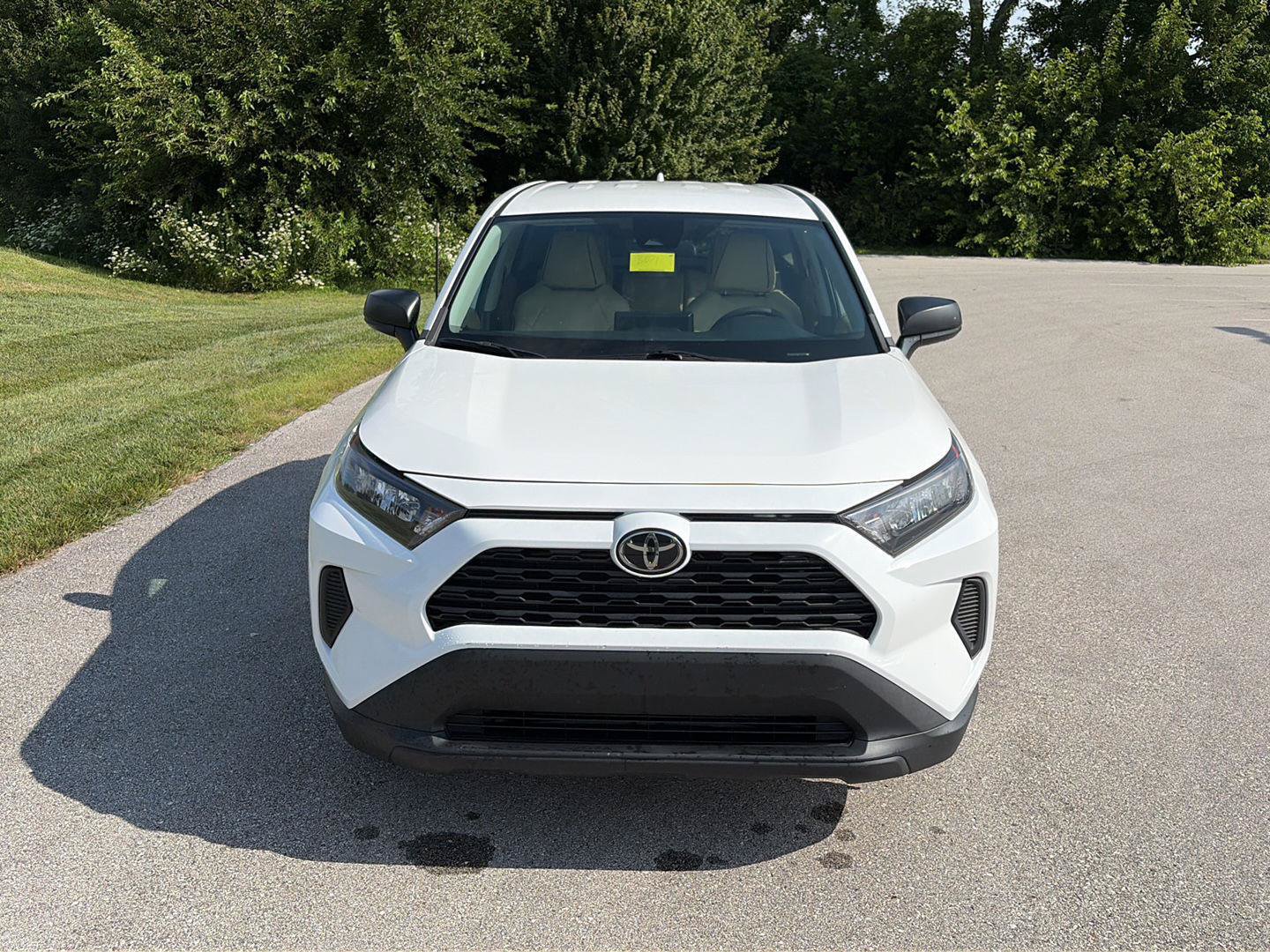 Used 2022 Toyota RAV4 LE FWD image 7