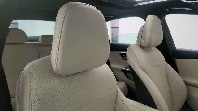 Used 2025 Mercedes-Benz C 300 Sedan image 37