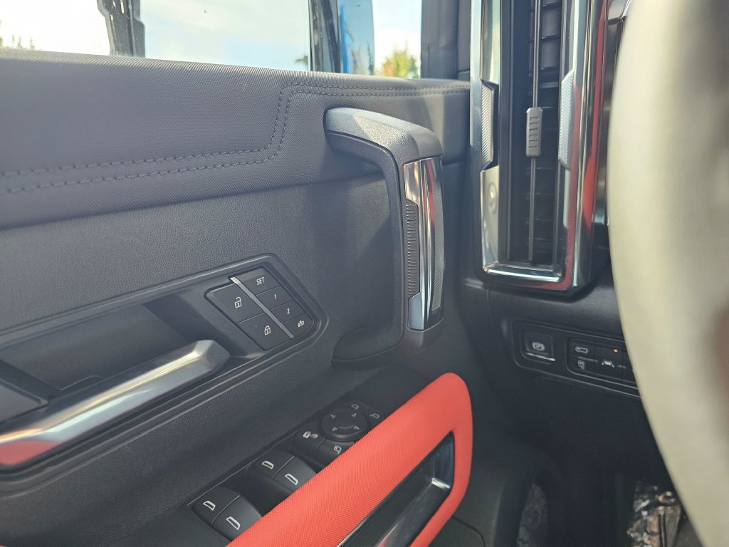 Used 2026 GMC Hummer EV 3X AWD/4WD image 34