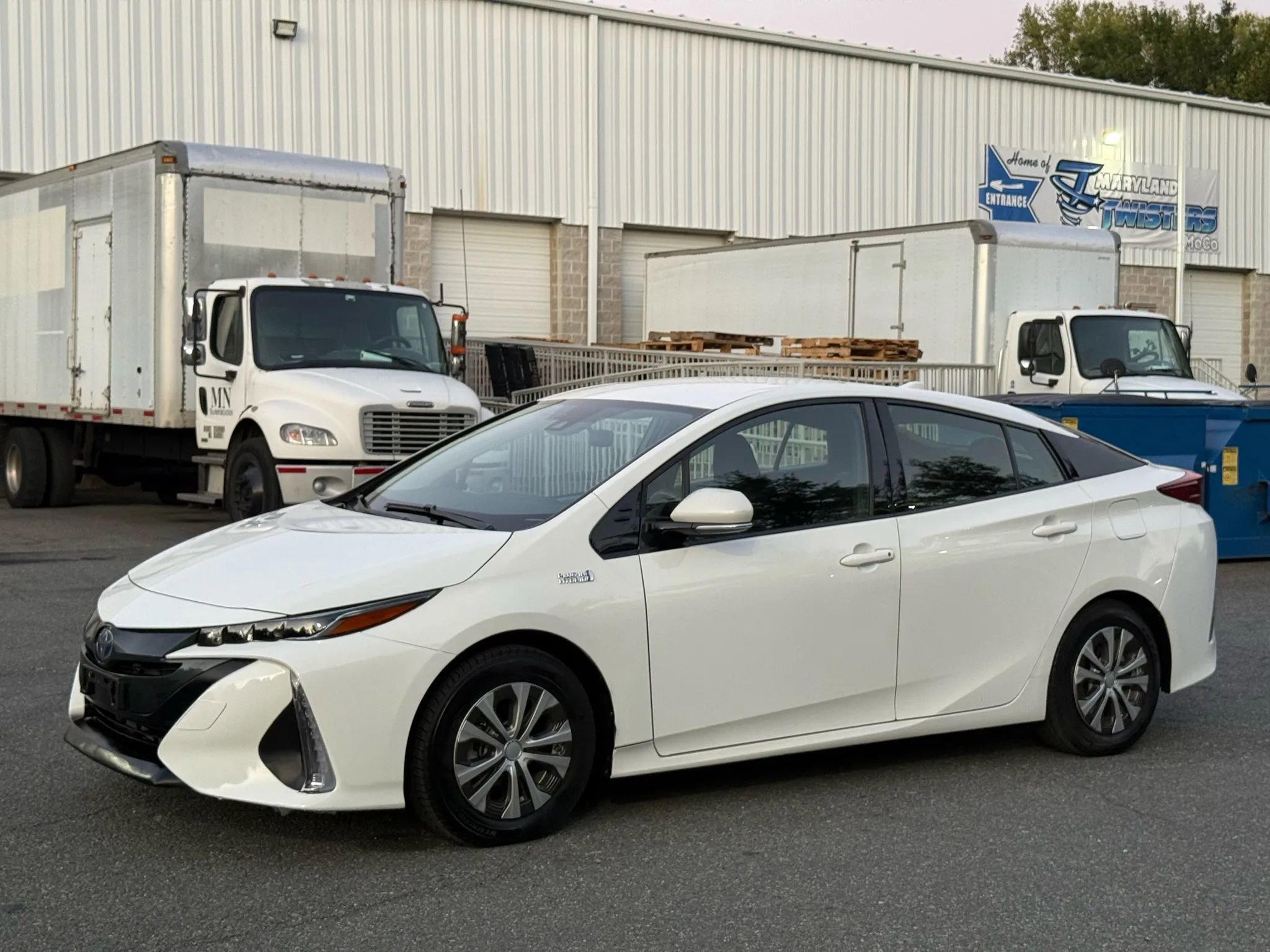 Used 2018 Toyota Prius Prime Plus w/ Carpet Mat Package image 9