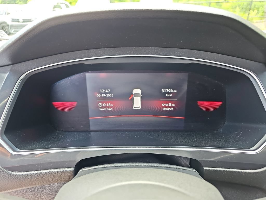Used 2022 Volkswagen Tiguan SE R-Line AWD/4WD image 15