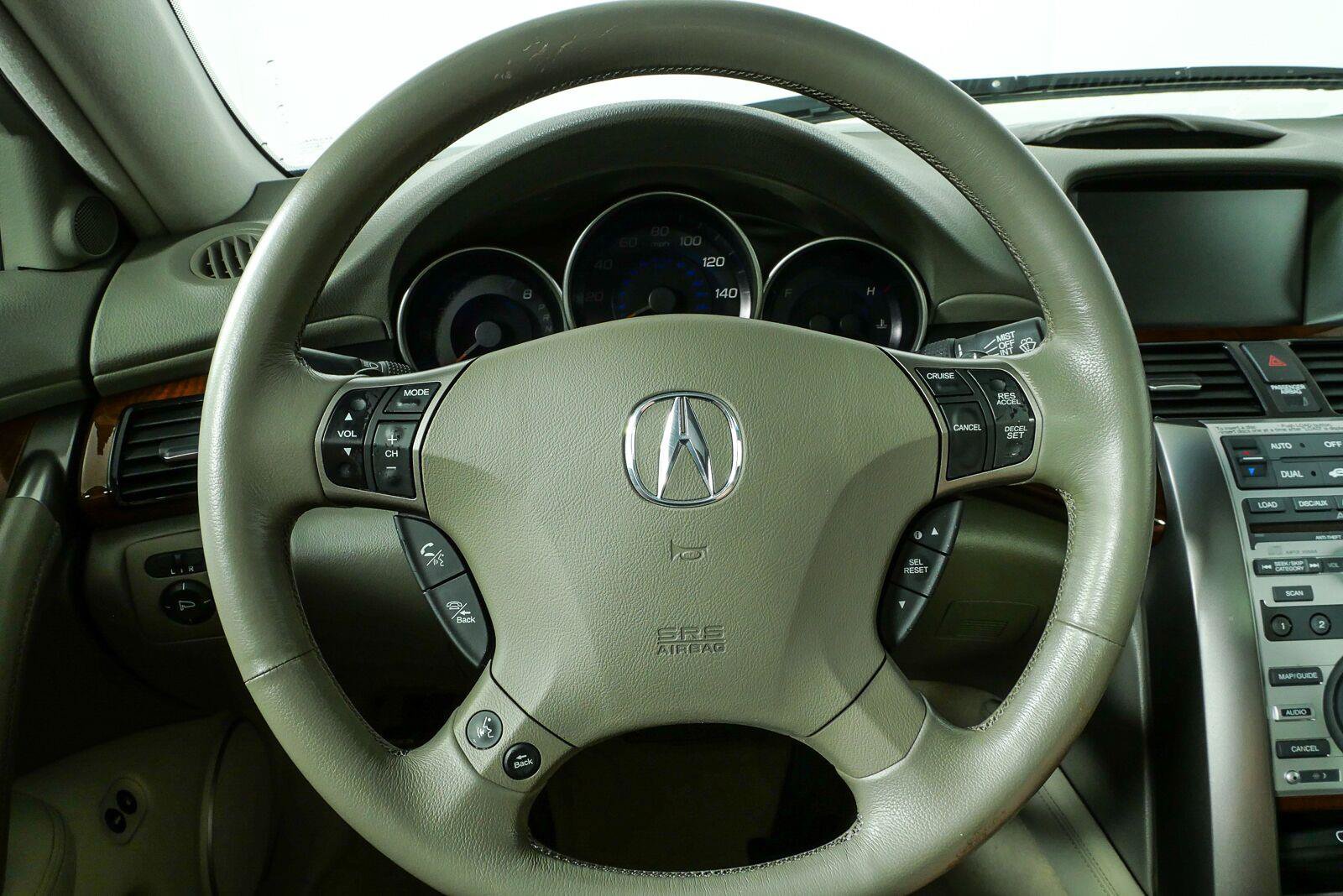 Used 2007 Acura RL w/ Technology Package AWD/4WD image 7