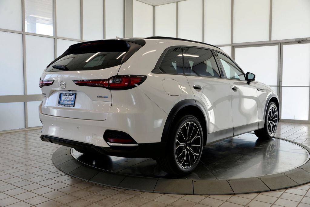 Certified 2025 MAZDA CX-70 Plug-In Hybrid w/ Premium Plus AWD/4WD image 8