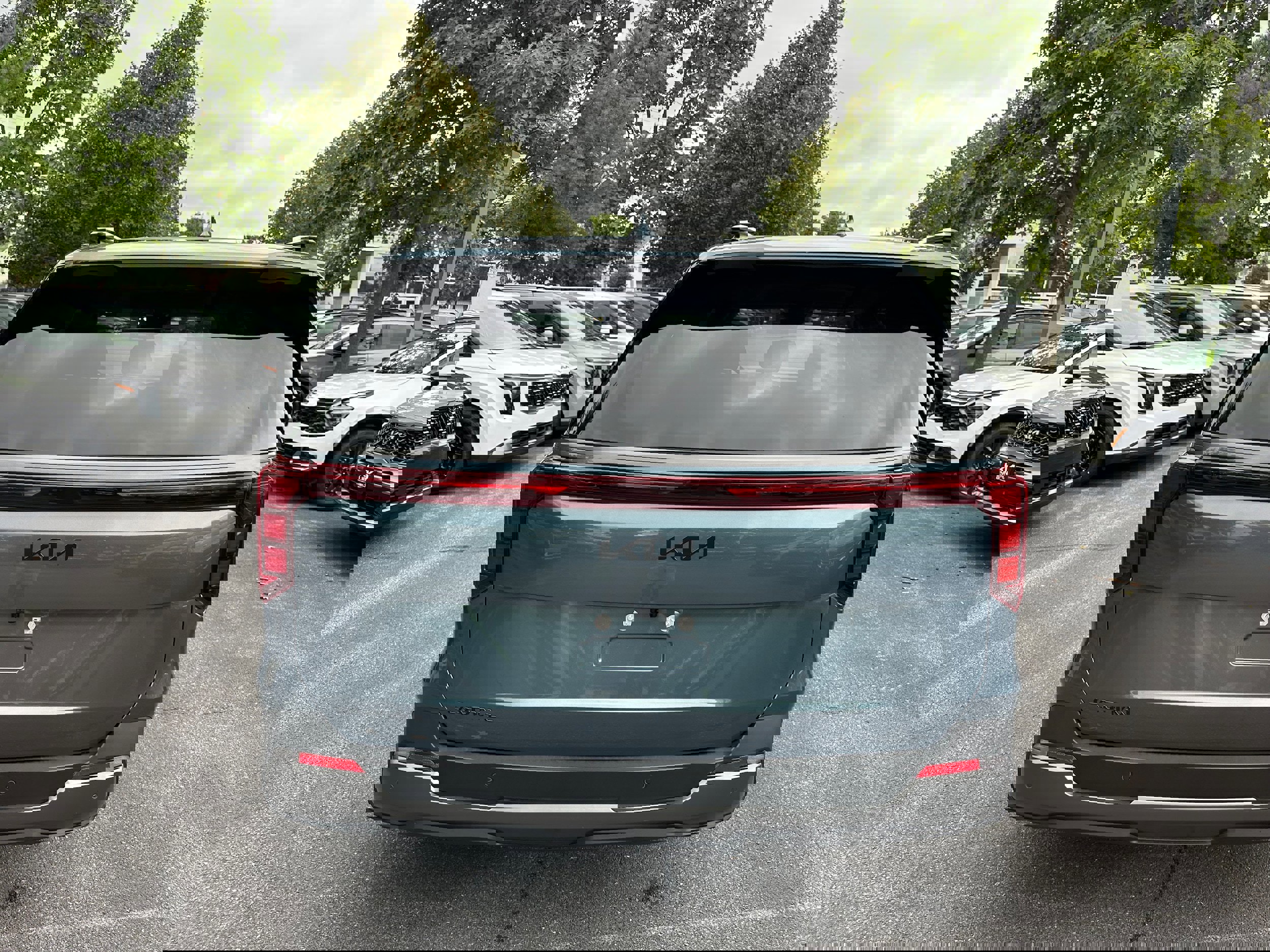 New 2026 Kia Carnival SX w/ SX Dark Edition Package image 6